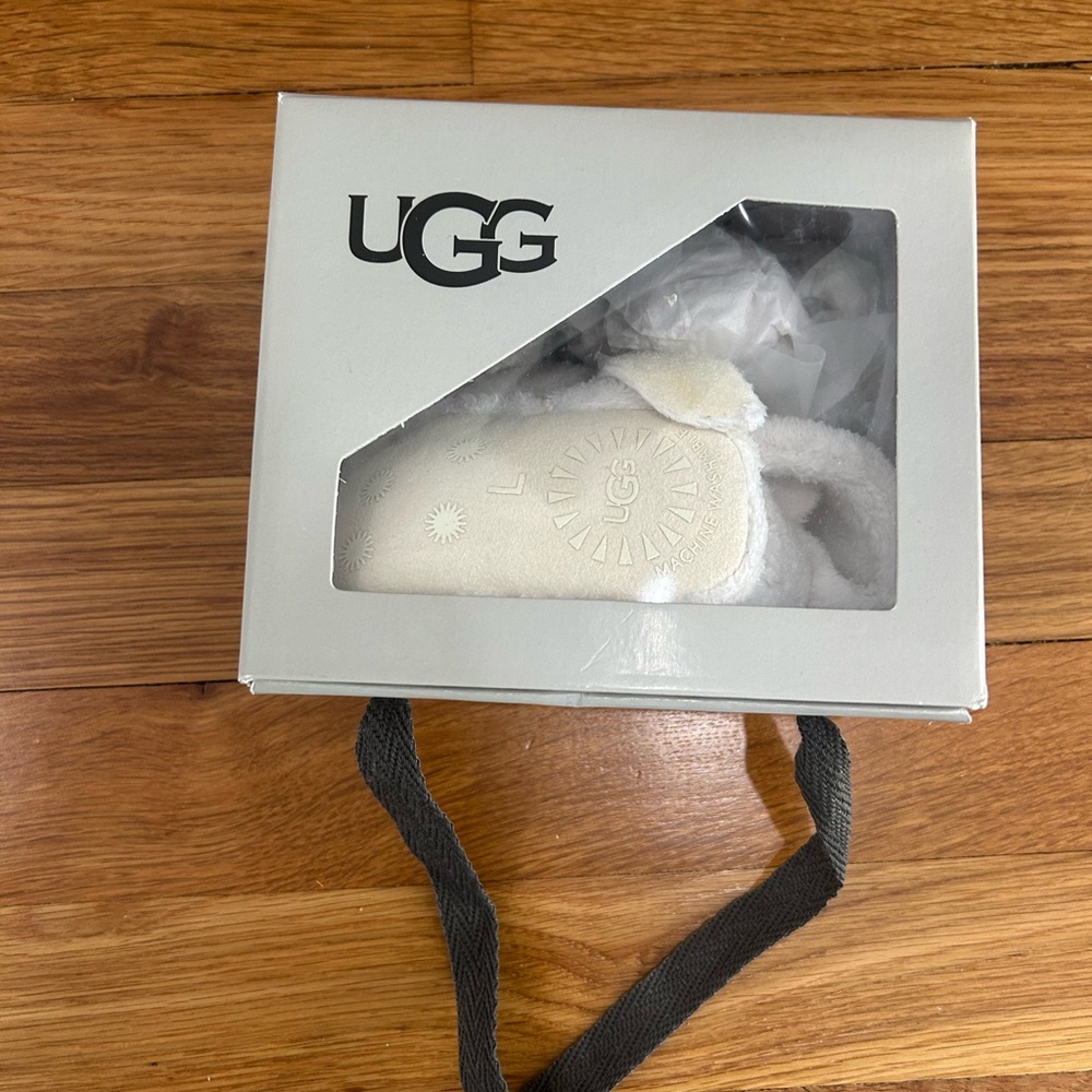 UGG Light Gray Shoe Box